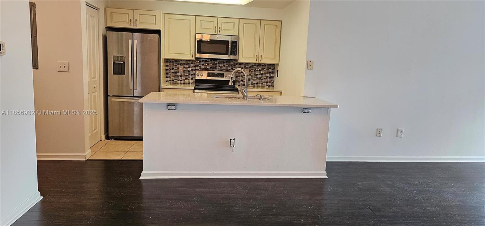 5800 W Sample Rd 206, Coral Springs, Flórida 33067, Estados Unidos