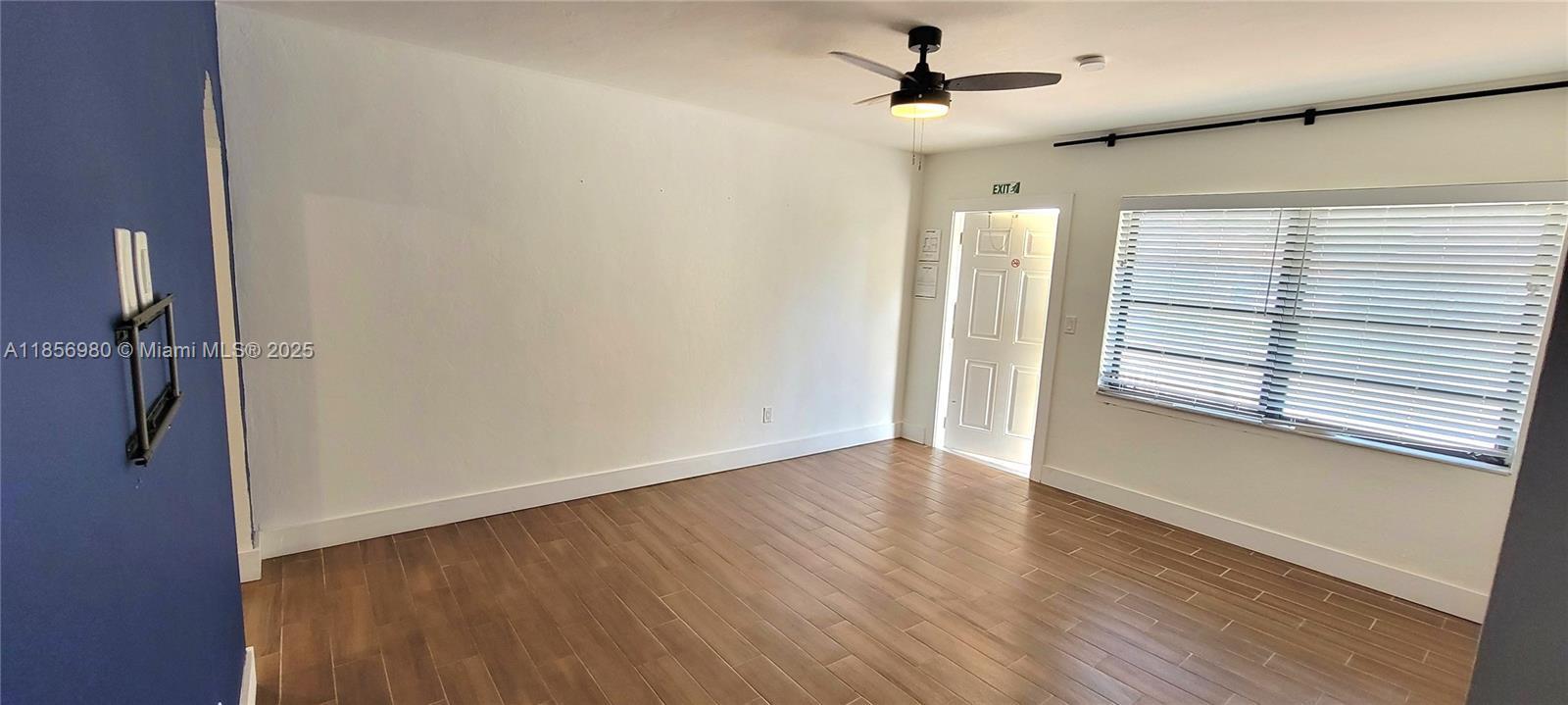 984 SW 9th St 1, Miami, Florida 33130, USA