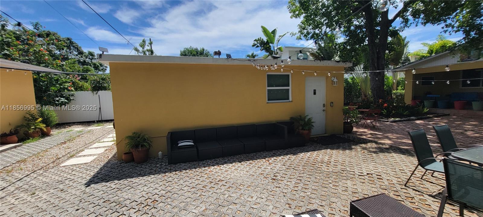 985 SW 10th St 4, Miami, Flórida 33130, Estados Unidos