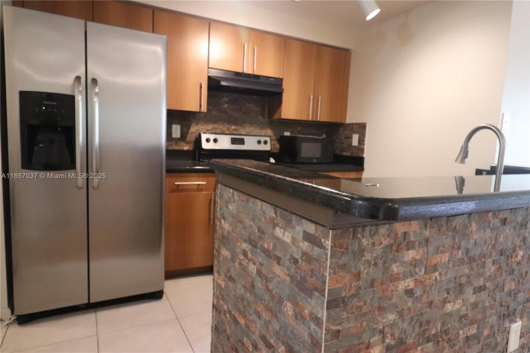 5880 W Sample Rd 303, Coral Springs, 佛罗里达州 33067, 美国