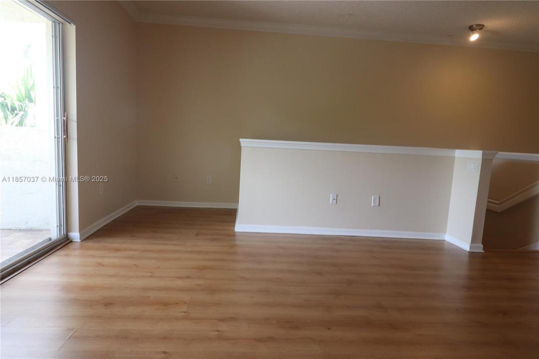 5880 W Sample Rd 303, Coral Springs, 佛罗里达州 33067, 美国