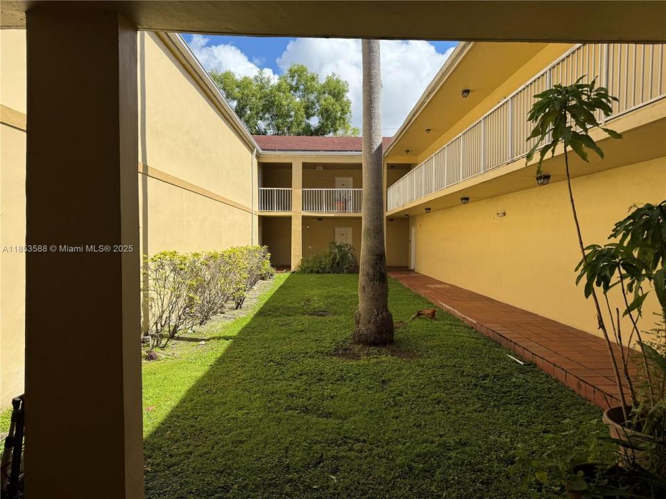 13810 SW 112th St 102, Miami, Florida 33186, Estados Unidos