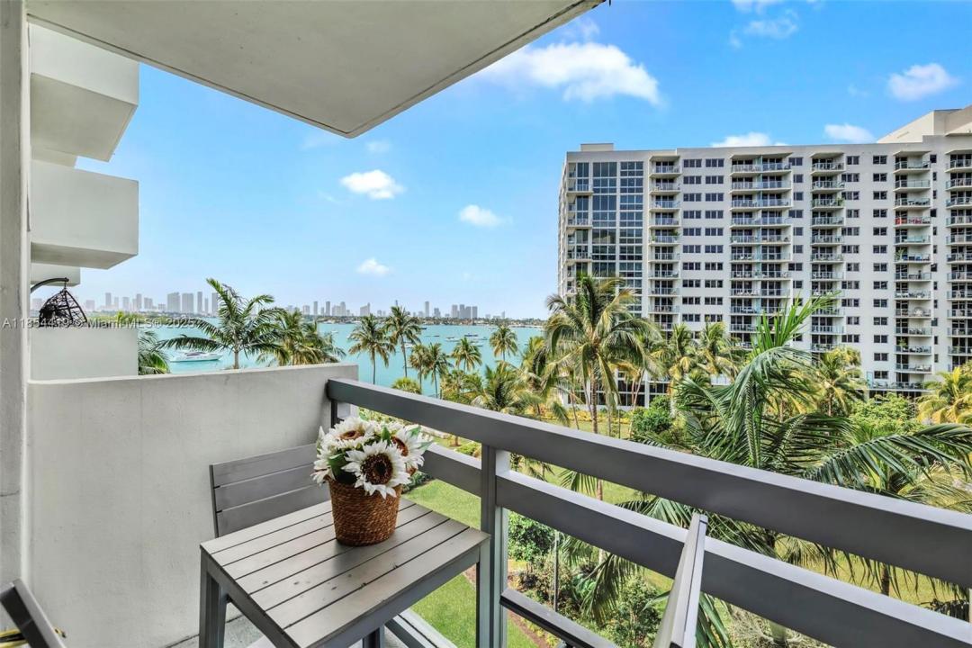 1500 Bay Rd 544S, Miami Beach, Flórida 33139, Estados Unidos