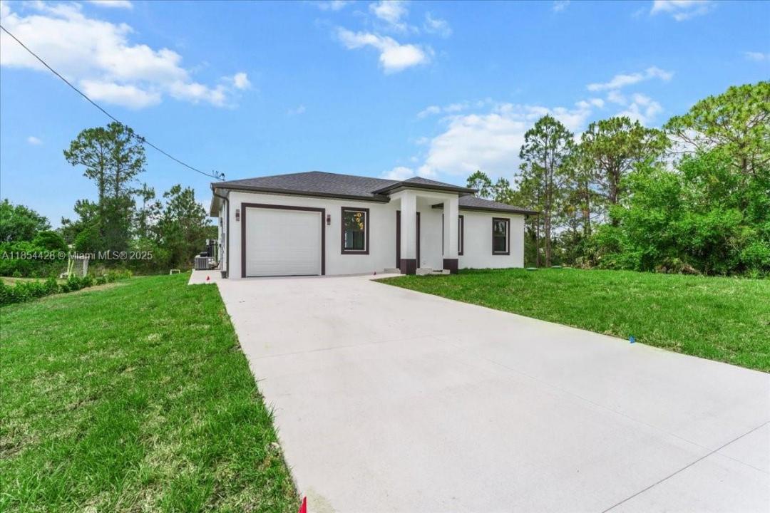 1262 BOWLES AVE, Lehigh Acres, 佛罗里达州 33913, 美国