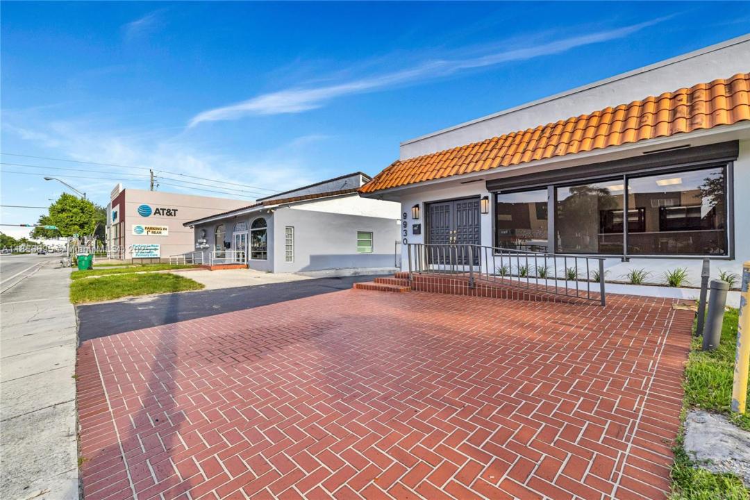9930 SW 40th St 9930, Miami, フロリダ 33165, アメリカ合衆国