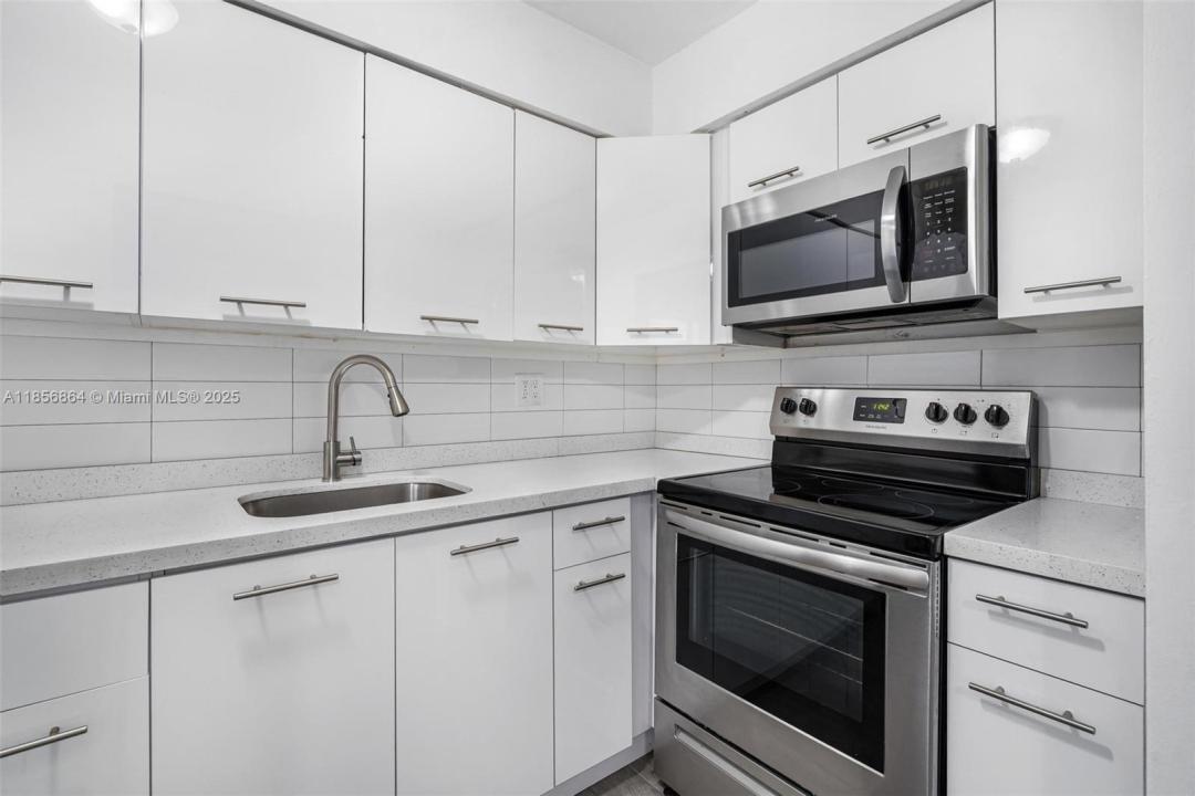 7600 Pembroke Rd 1-5, Miramar, フロリダ 33023, アメリカ合衆国