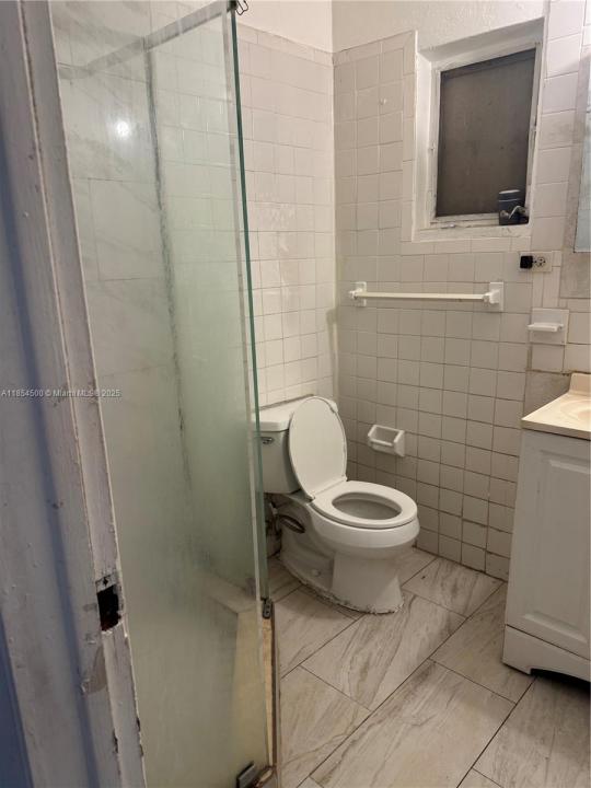 1180 NE 160th Ter 2, North Miami Beach, Florida 33162, HOA KỲ