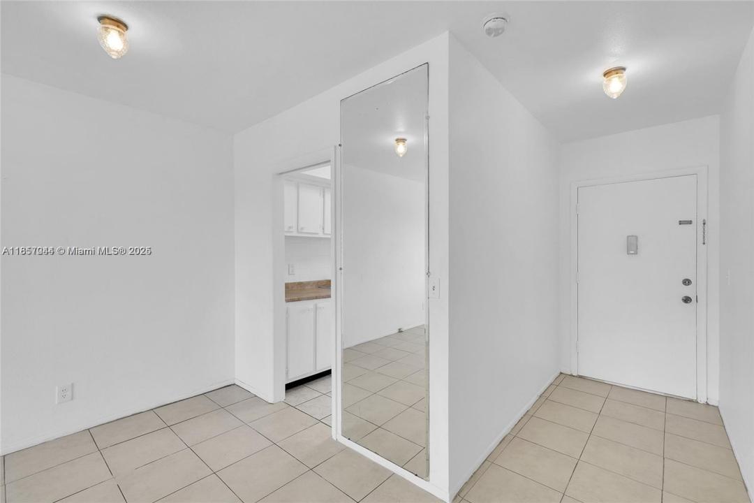 1050 E Sample Rd 309, Pompano Beach, Florida 33064, Estados Unidos