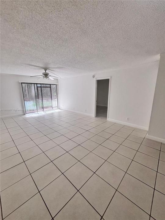 430 Commodore Dr 104, Plantation, Florida 33325