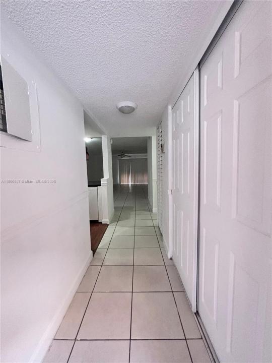 430 Commodore Dr 104, Plantation, Florida 33325
