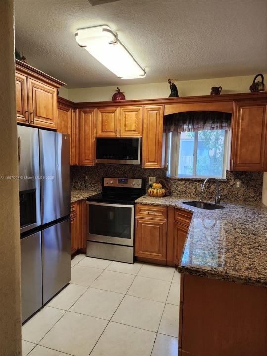 16441 NW 89th Ct, Miami Lakes, Floryda 33018, USA