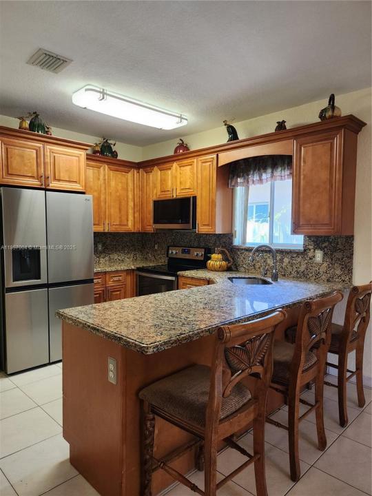 16441 NW 89th Ct, Miami Lakes, Floryda 33018, USA