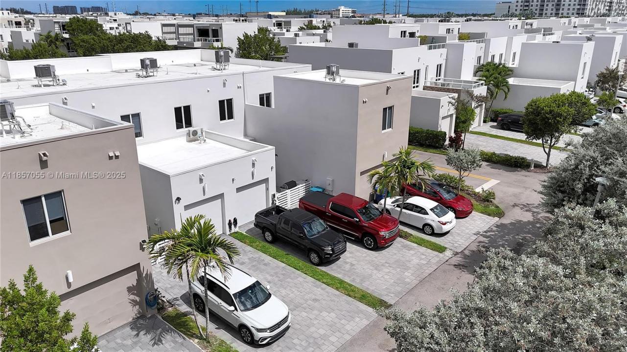 6504 NW 105th Pl, Doral, Floryda 33178, USA
