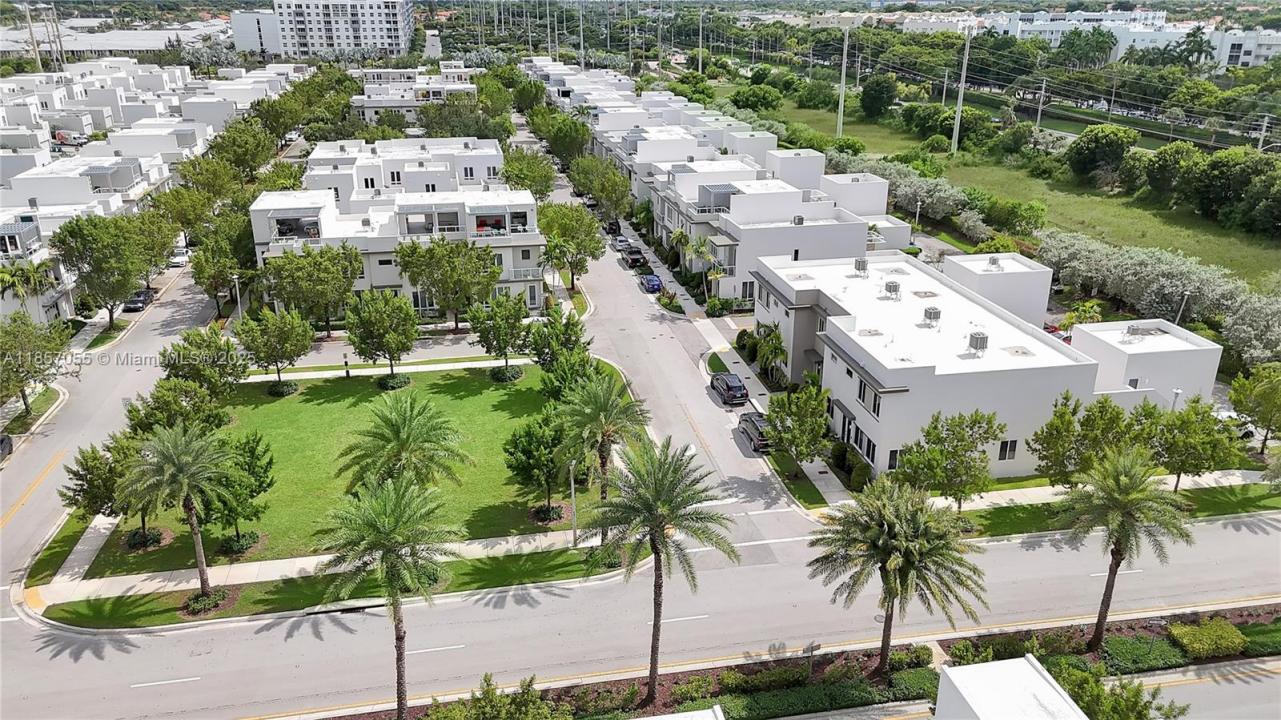 6504 NW 105th Pl, Doral, Floryda 33178, USA