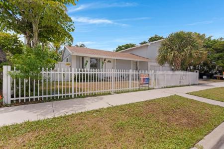 1123 N 18th Ave N, Lake Worth, Флорида 33460, Соединенные Штаты