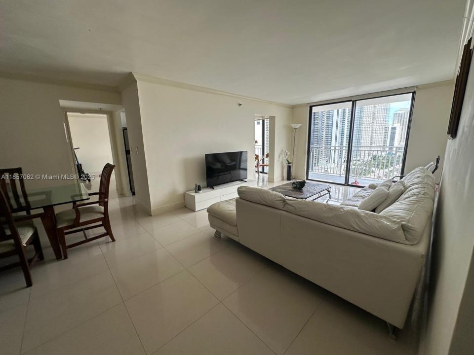 210 174th St 2202, Sunny Isles Beach, Florida 33160