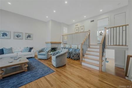 3 Old Town Lane, Huntington, New York 11743, USA