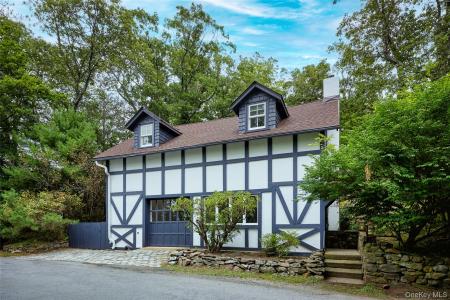 93 Circuit Road, Tuxedo, New York 10987