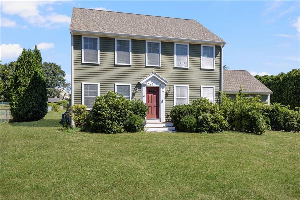 18 Vanderbilt Lane, Portsmouth, Rhode Island 02871
