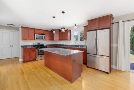 18 Vanderbilt Lane, Portsmouth, Rhode Island 02871