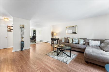 60 Hawthorne Place 3, North Providence, RI 02904, USA