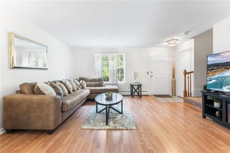60 Hawthorne Place 3, North Providence, Rhode Island 02904, Estados Unidos