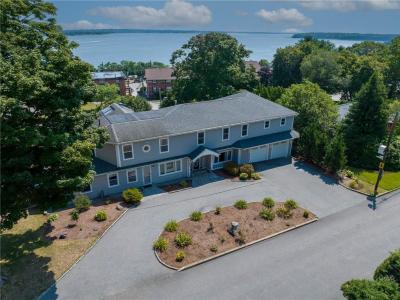 21 Crestwood Road, Warwick, RI 02886, USA