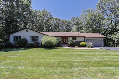 34 Latham Farm Road, Smithfield, RI 02917, USA