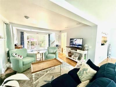 22 Dixon Street, Newport, Rhode Island 02840