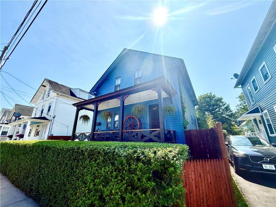 26 Hall Avenue, Newport, Rhode Island 02840