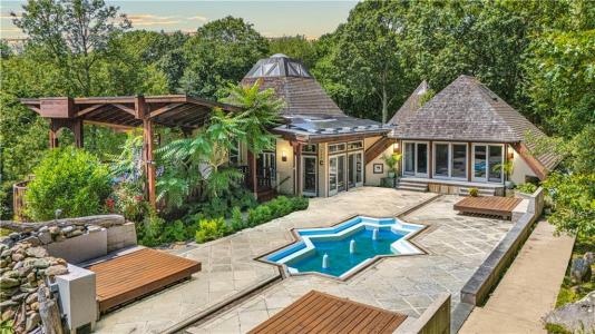 160 Ross Hill Road, Charlestown, RI 02813, USA