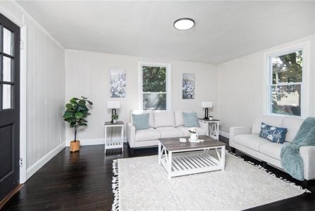 3 Curtis Lane, East Providence, Rhode Island 02915, USA