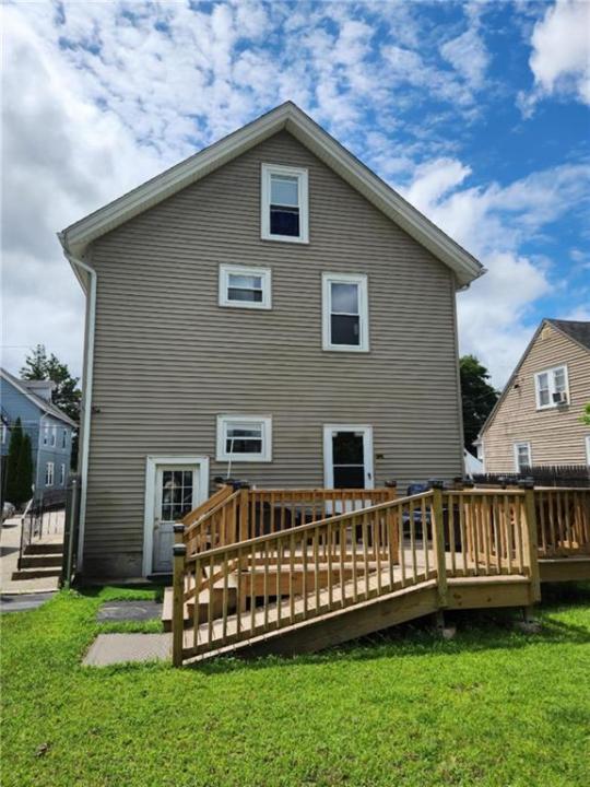 123 Francis Avenue, Pawtucket, Rhode Island 02860, États-Unis