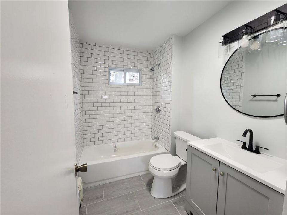 58 Seventh Street 2, East Providence, Rhode Island 02914, Estados Unidos