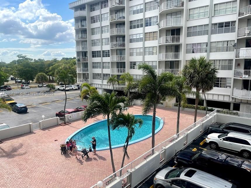 16710 NE 9th Ave 303, North Miami Beach, Floride 33162, États-Unis
