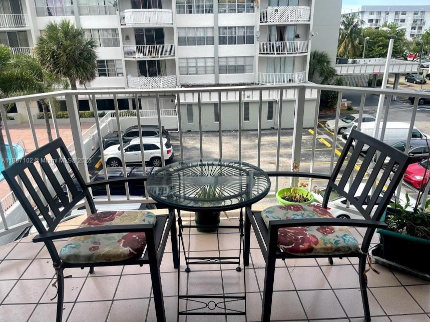 16710 NE 9th Ave 303, North Miami Beach, Floride 33162, États-Unis