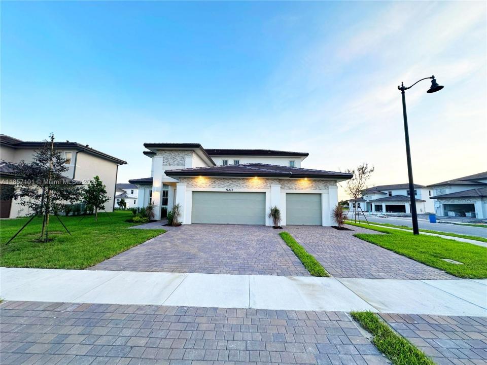 12332 SW 44th St, Davie, 佛罗里达州 33330, 美国