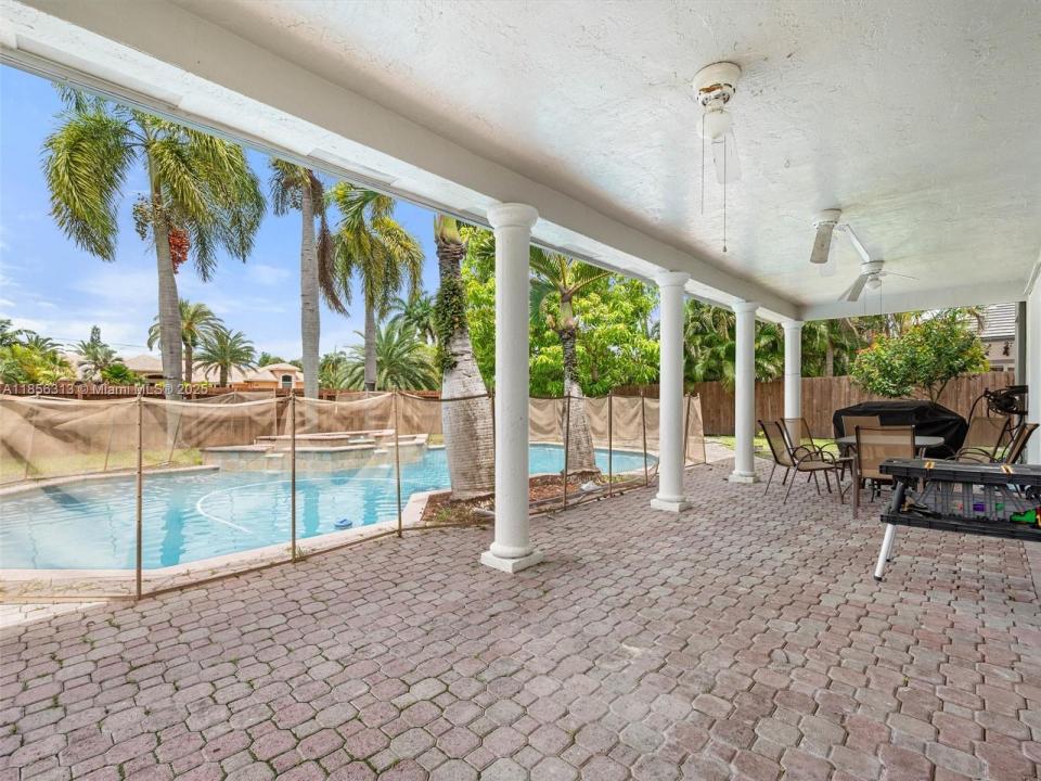 6669 W Segovia Cir W 6669, Pembroke Pines, פלורידה 33331, ארצות הברית של אמריקה