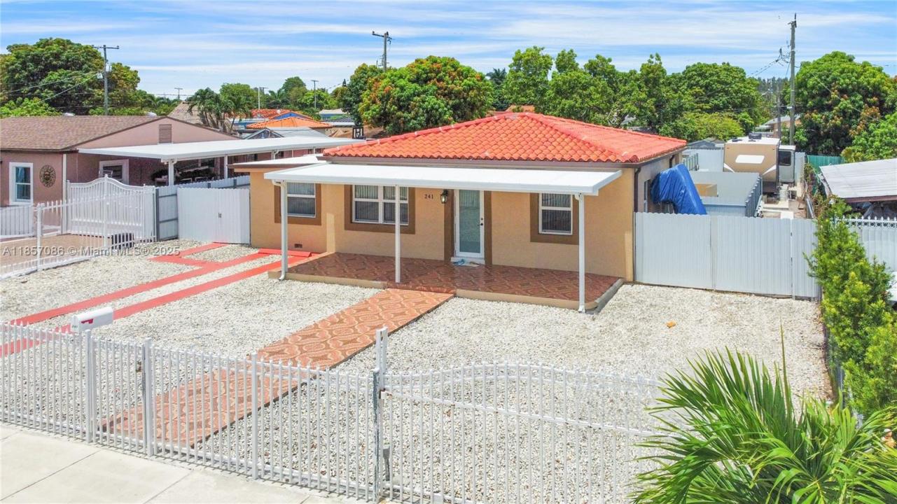 241 E 16th St 241, Hialeah, Florida 33010, Amerika Birleşik Devletleri