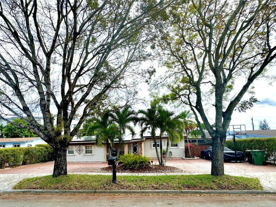 660 W 70th Pl 0, Hialeah, Florida 33014, HOA KỲ
