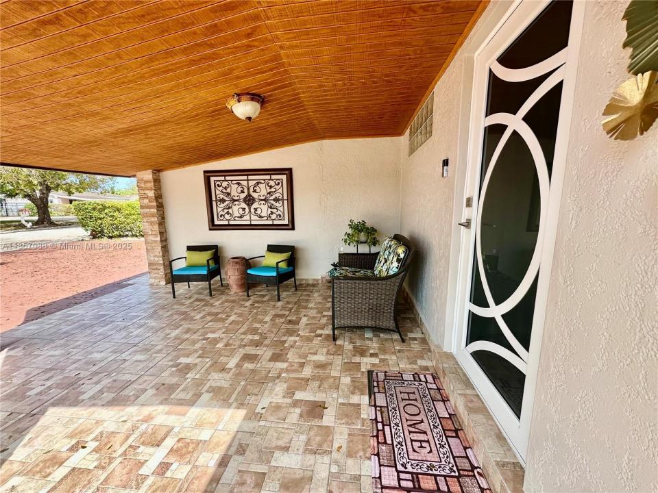 660 W 70th Pl 0, Hialeah, Florida 33014, HOA KỲ