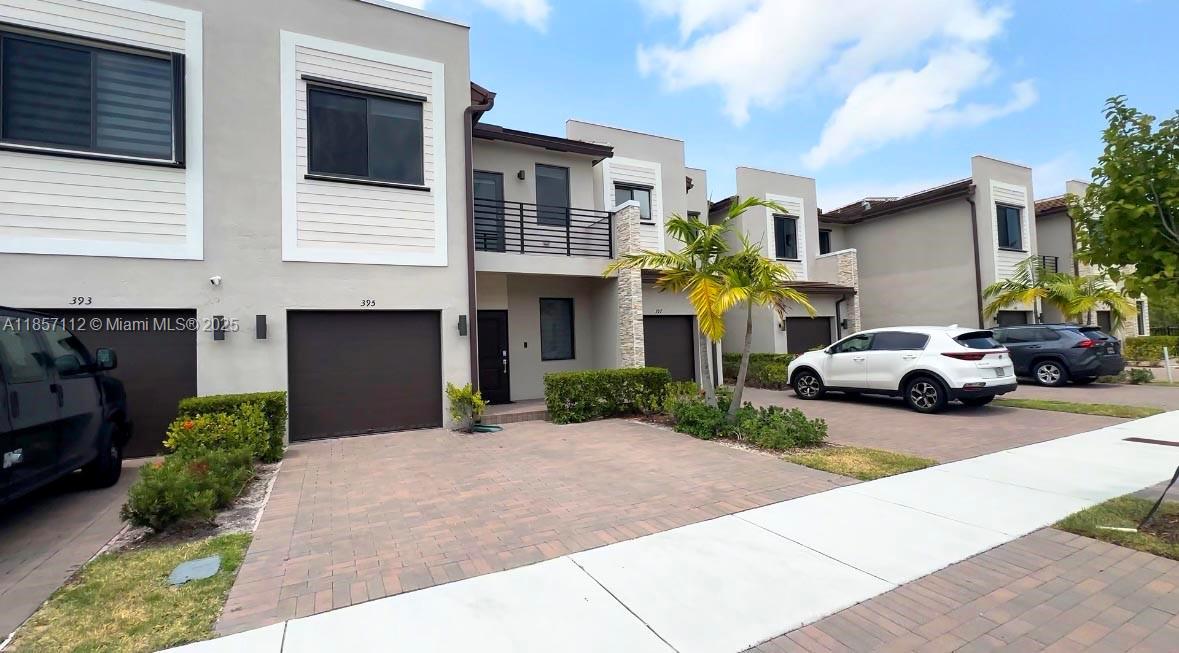 395 NE 211th Ter, Miami, פלורידה 33179, ארצות הברית של אמריקה 
