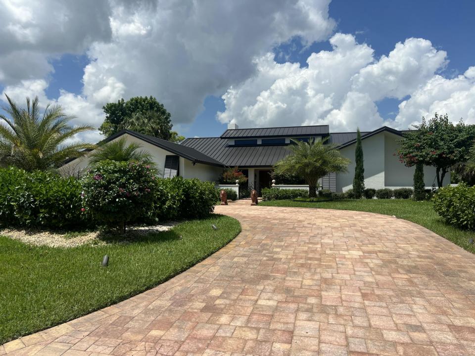 5091 SE Burning Tree Circle, Mariner Sands Country Club, Stuart, Florida 34997