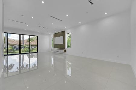 656 NW 21st St, West Wilton Manors, Wilton Manors, فلوريدا 33311, الولايات المتحدة