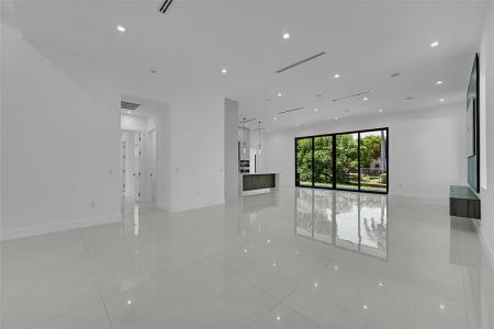 656 NW 21st St, West Wilton Manors, Wilton Manors, فلوريدا 33311, الولايات المتحدة