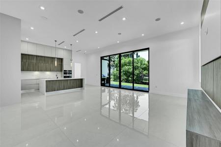 656 NW 21st St, West Wilton Manors, Wilton Manors, فلوريدا 33311, الولايات المتحدة