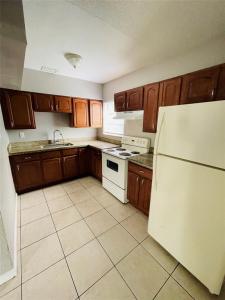 3720 NW 4th St, Lauderhill, Florida 33311