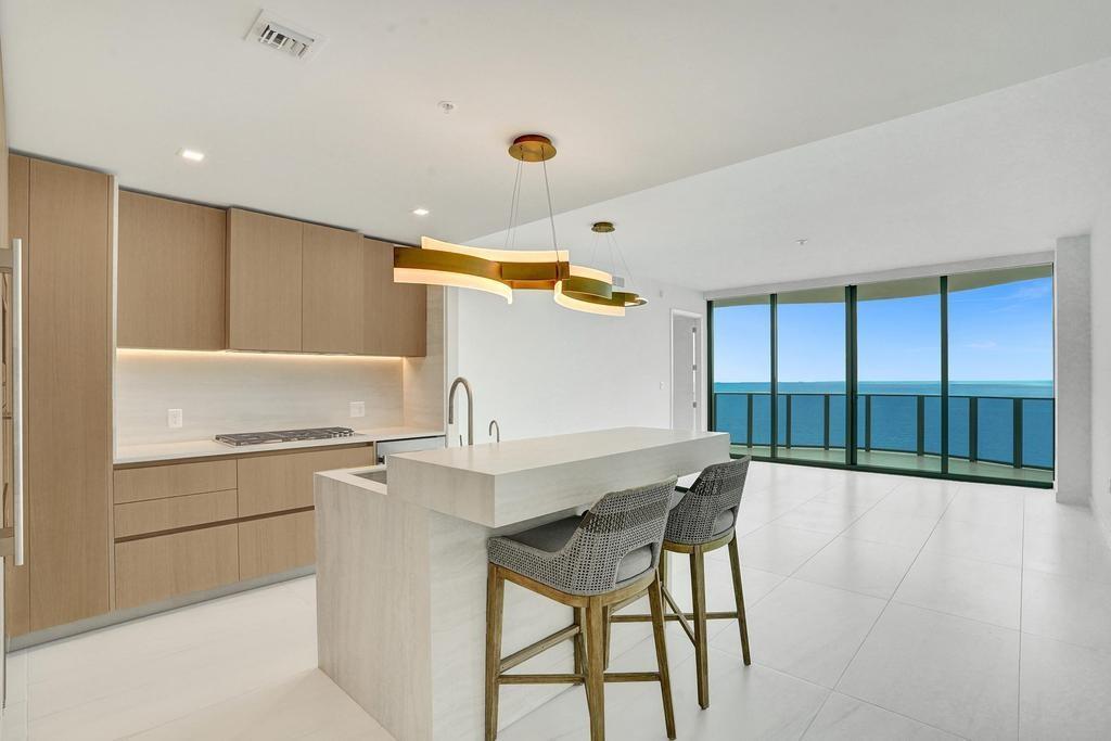 900 N Ocean Blvd. 1405, Casamar, Pompano Beach, Flórida 33062, Estados Unidos