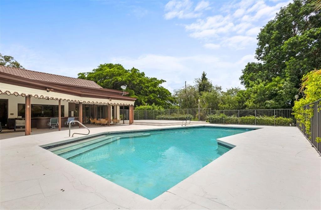 5304 Woodlands Blvd, Tamarac, 佛罗里达州 33319, 美国