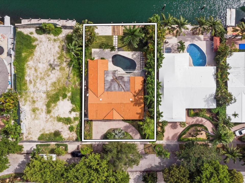 13205 Arch Creek Ter, North Miami, フロリダ 33181, アメリカ合衆国